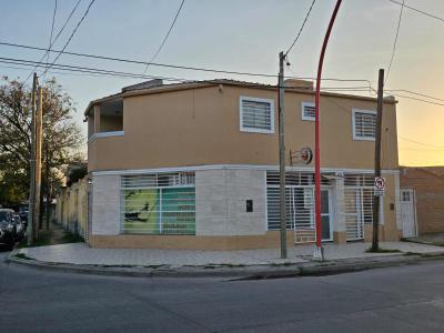 Oficinas y Locales Venta Santiago Del Estero TAGLIAVINI VENDE LOCALES COMERCIALES Y DEPARTAMENTO - B JARDIN - VICTOR ALCORTA N 2.993
