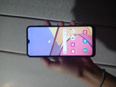 Varios Telefonos y Tablets A04 liberado sin detalle