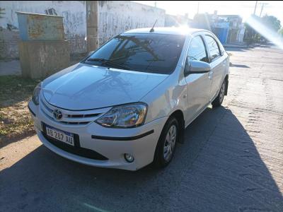 Autos Venta Vendo Toyota Etios XS 2017
