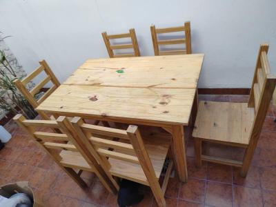Varios  Vendo juego de mesa y sillas de pino