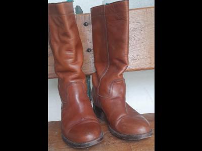Varios Moda y Belleza Vendo Botas de Cuero para hombre Nro 41