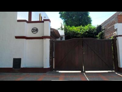 Casas Venta Vendo casa estilo colonial en la ciudad de La Banda