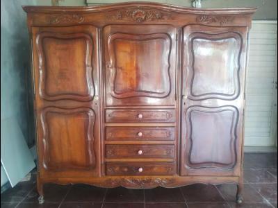 Varios Hogar, Muebles y Jardin Ropero de cedro, antigedad tipo provenzal. EL PRECIO ES EL PUBLICADO: $ 250.000
