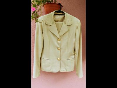 Varios Moda y Belleza VENDO TRAJE FEMENINOS